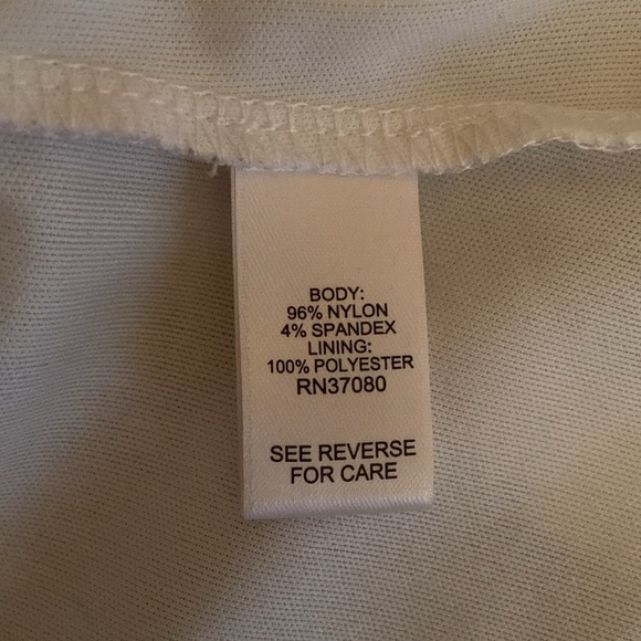 EST. 1946 Purple Pink Pastel Paisley Smocked Peplum Square Neck Top Size 18/20 - Picture 6 of 6